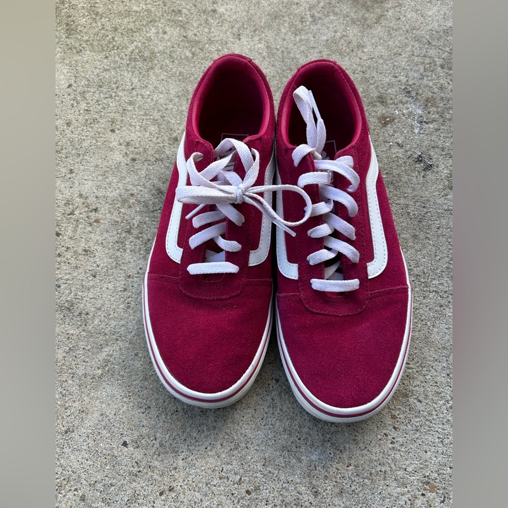 brand new magenta vans